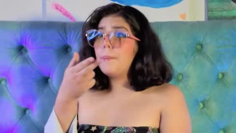 Paola Lyon online show from February 7, 7:23 am