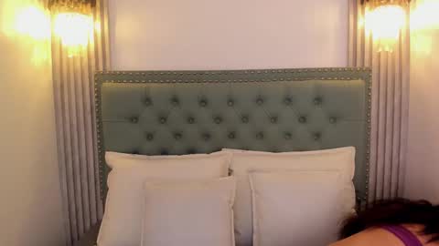    online show from March 10, 11:32 am