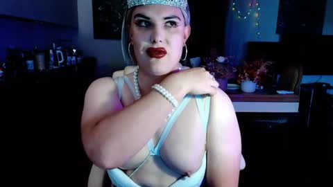 Snapshot of paoladoll chatting on July 19, 11:25 am Sarina Williams online show from July 19, 11:25 am