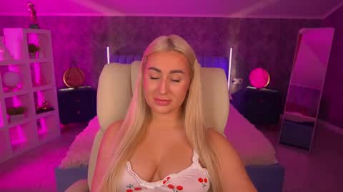 Lia online show from April 27, 2:04 pm