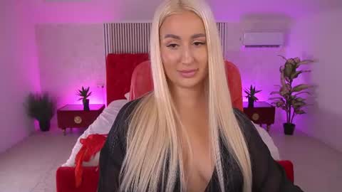 Lia online show from June 19, 3:16 pm