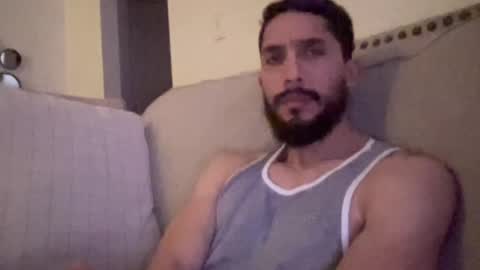 papicubano_guapo23cm online show from February 11, 5:34 am