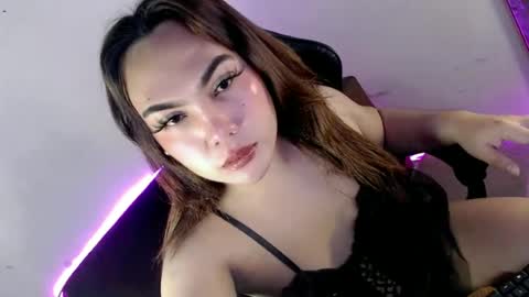 Fina Dwarf online show from June 18, 11:58 am