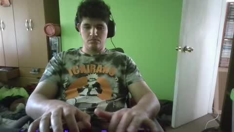 Snapshot of papitowilly999 chatting on May 12, 6:49 pm Papito online show from May 12, 6:49 pm