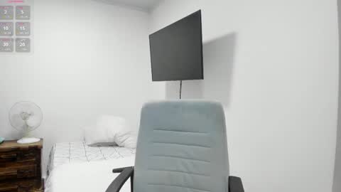 Snapshot of pareja_curiosa19 chatting on February 2, 1:26 am pareja_curiosa19 online show from February 2, 1:26 am