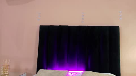 Paris online show from March 4, 1:28 pm