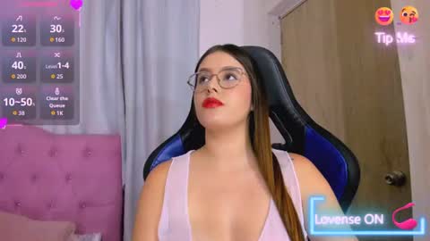 Snapshot of parisshayk chatting on July 15, 6:24 pm Paris online show from July 15, 6:24 pm
