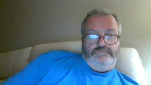 passporttraveler1 online show from September 19, 12:45 am