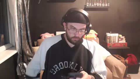 patrickmorris92 online show from February 17, 8:15 pm