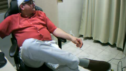 Snapshot of pattrom chatting on July 20, 2:04 am Patrom online show from July 20, 2:04 am