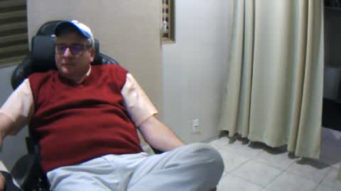 Snapshot of pattrom chatting on July 20, 2:52 pm Patrom online show from July 20, 2:52 pm
