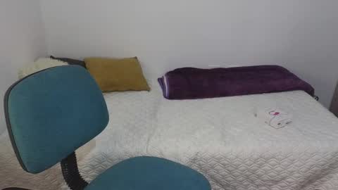 pau cute online show from December 15, 8:02 pm