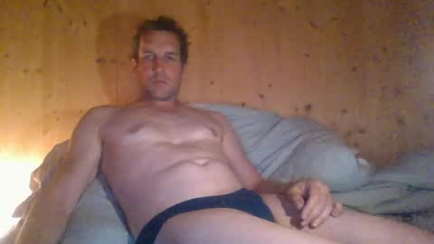Snapshot of paueriwan chatting on April 30, 8:04 pm paueriwan online show from April 30, 8:04 pm