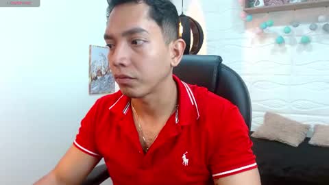 paul_cros online show from June 12, 11:20 am