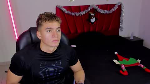 Paull George online show from November 13, 3:33 pm