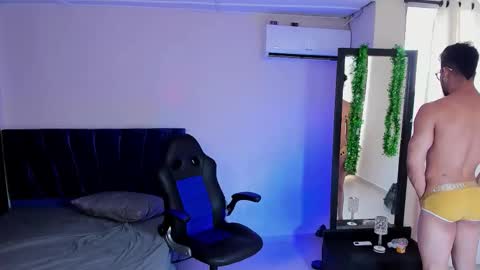 Paull George online show from December 5, 4:36 pm