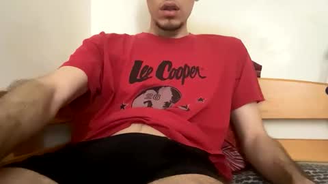 Snapshot of paul_girthy chatting on April 17, 10:07 am paul_girthy online show from April 17, 10:07 am