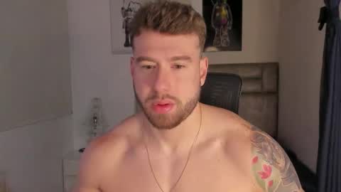 PAUL ROGER online show from March 6, 11:17 am