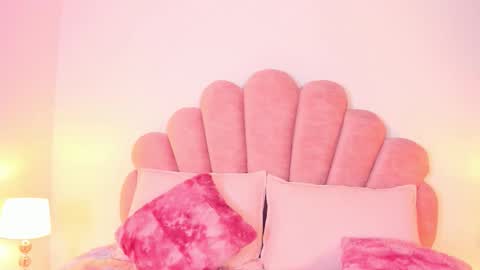 Paula   online show from March 16, 7:40 pm