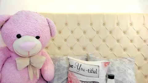 Pau online show from April 12, 12:43 pm