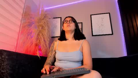 paulina_bennet online show from July 24, 10:57 am