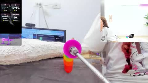 Paulina Davis  online show from January 18, 10:13 pm