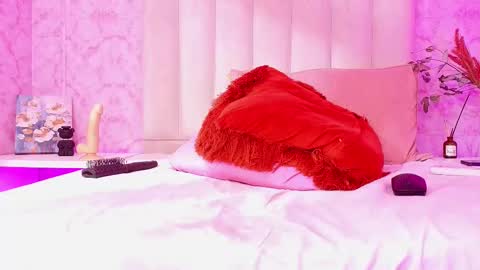 Paulina  online show from November 6, 9:15 pm