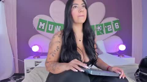 Snapshot of paulinaduarte_ chatting on June 18, 11:36 am Paulina online show from June 18, 11:36 am