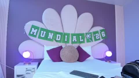 Snapshot of paulinaduarte_ chatting on June 19, 1:04 pm Paulina online show from June 19, 1:04 pm