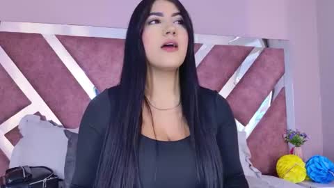 Snapshot of paulinaduarte_ chatting on June 27, 4:12 pm Paulina online show from June 27, 4:12 pm