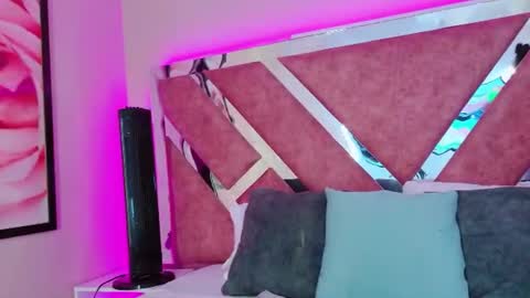 Snapshot of paulinaduarte_ chatting on July 14, 12:11 pm Paulina online show from July 14, 12:11 pm