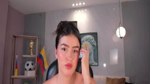 Snapshot of paulinasantosx chatting on June 19, 7:50 pm Paulina Santos online show from June 19, 7:50 pm