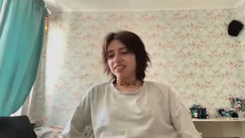 lilyyyyy online show from June 22, 7:05 am