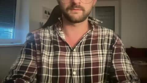 Snapshot of paulsimpsn chatting on July 7, 6:34 pm love bush online show from July 7, 6:34 pm