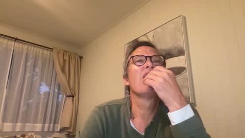 Snapshot of paulwill2377 chatting on December 4, 1:15 am paulwill2377 online show from December 4, 1:15 am