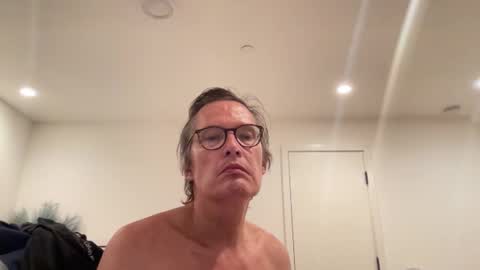 Snapshot of paulwill2377 chatting on February 25, 2:10 am paulwill2377 online show from February 25, 2:10 am