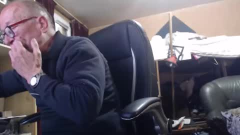 Snapshot of pc8474408 chatting on May 22, 8:53 am pc8474408 online show from May 22, 8:53 am