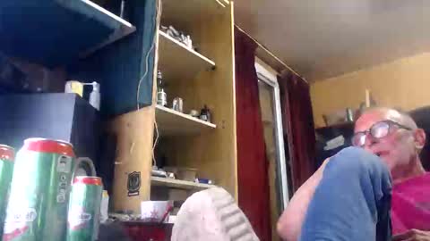 Snapshot of pc8474408 chatting on June 2, 3:25 pm pc8474408 online show from June 2, 3:25 pm