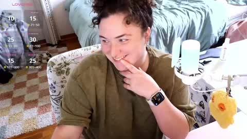 Peach Bandit online show from April 16, 1:56 pm