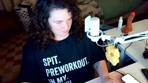 Peach Bandit online show from April 23, 3:30 am