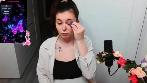 Peachy online show from April 4, 6:38 pm