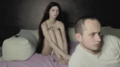 Snapshot of pearl_couple chatting on May 26, 9:05 am Rina and Max online show from May 26, 9:05 am