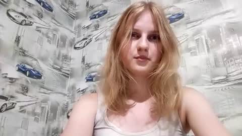 Sophie online show from July 8, 9:19 pm