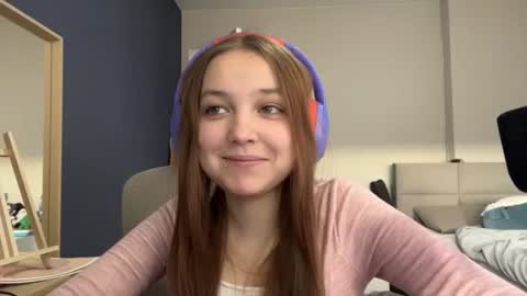 Luna Vale online show from June 19, 2:43 pm