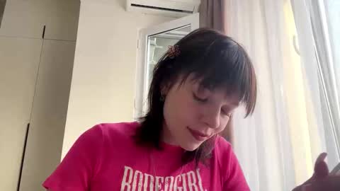 Lolly online show from November 20, 9:42 am