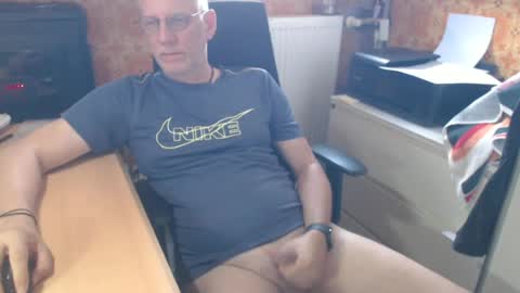 Pemue65 online show from July 2, 11:38 am