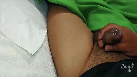 Snapshot of penils_juicy chatting on March 25, 8:59 pm Penils online show from March 25, 8:59 pm