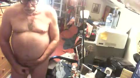 monkeydog online show from May 4, 12:12 pm