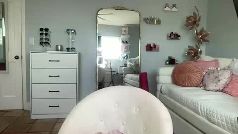 chainey online show from March 25, 10:05 pm