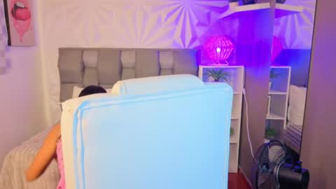  PERLA online show from June 1, 12:40 pm